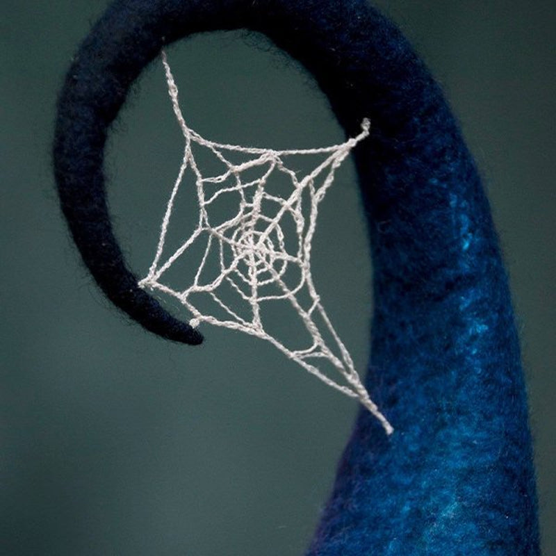 Hexara-Hut — Verwandle dich in die strahlende Königin der Halloween-Nacht