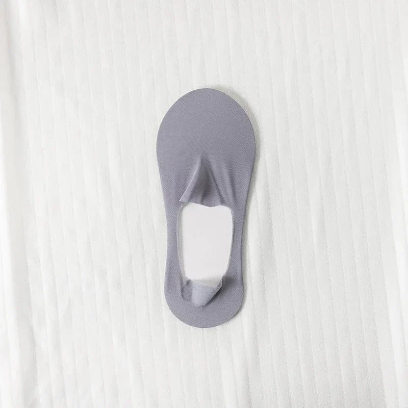 SeidenSockx™ — Verwöhne Deine Füße mit himmlischer Weichheit und ganztägiger Frische (5 Paar)