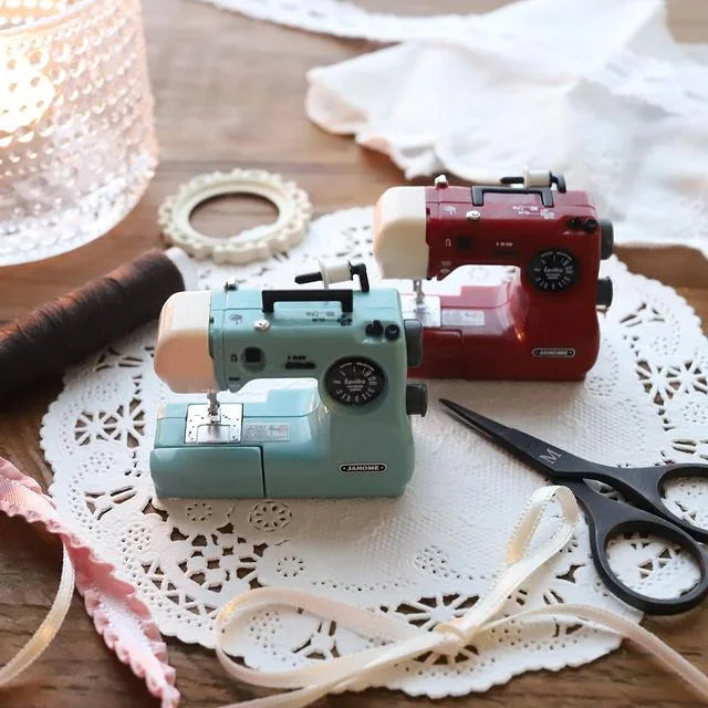 Mini SewingMachine - Mit dieser winzigen Nähmaschine wird jeder Raum zum Leben erweckt!