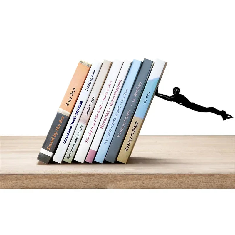 HeroHold — Endlich ein Regal, das deine Bücher heldenhaft zusammenhält und jeden Blick fesselt!