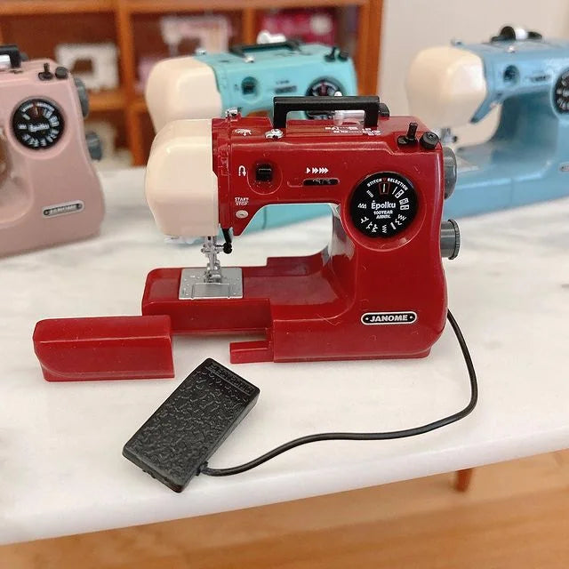 Mini SewingMachine - Mit dieser winzigen Nähmaschine wird jeder Raum zum Leben erweckt!