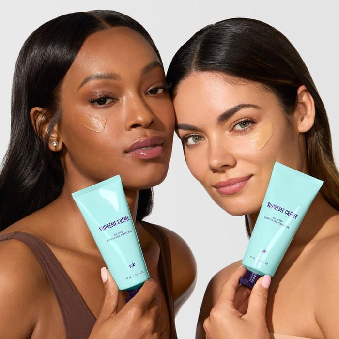 GlowFlex™ — Strahle mühelos mit 12-Stunden-Frische und natürlichem Glow, der dich unwiderstehlich macht!