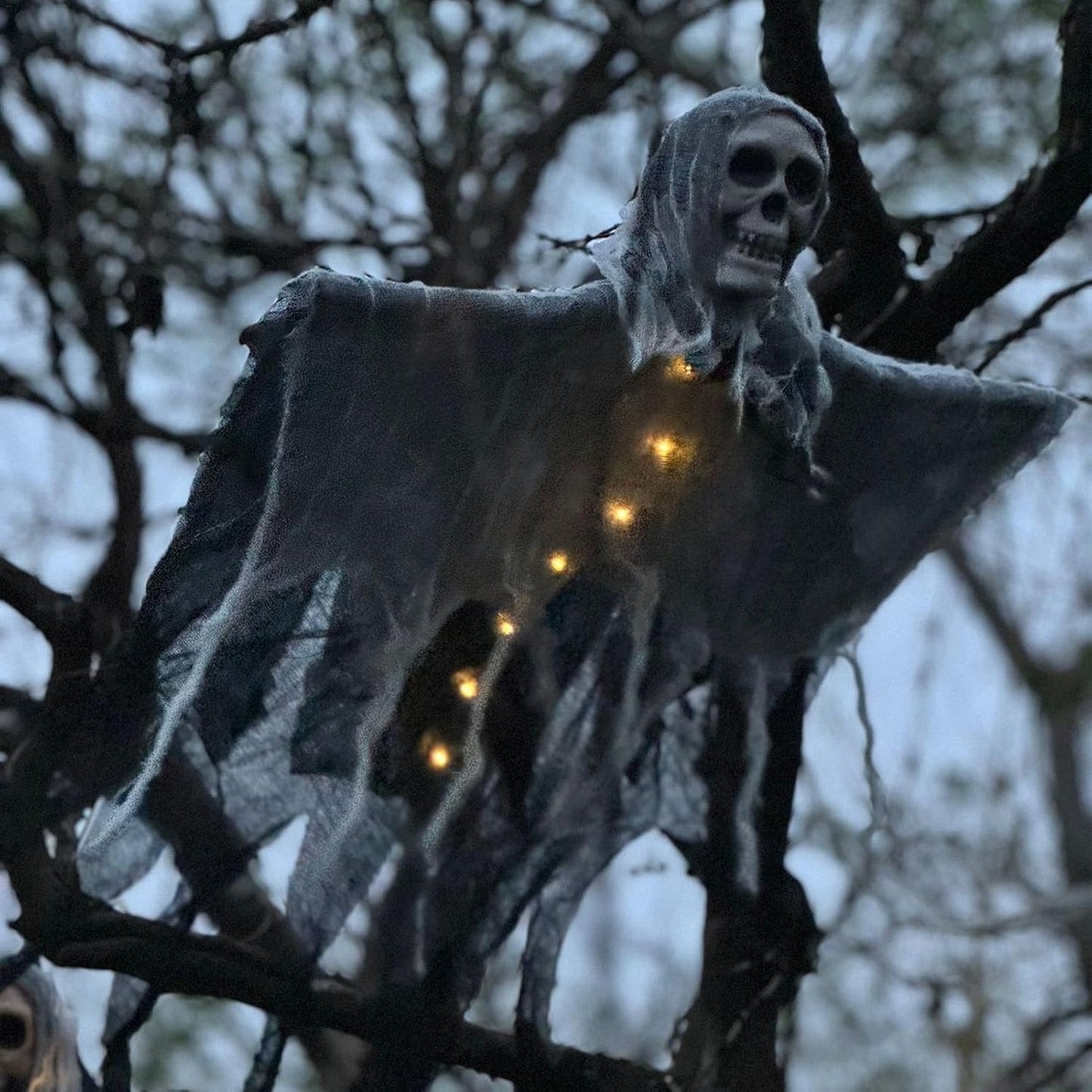 BlightPhantom — Verwandelt jede Halloween-Nacht in einen unvergesslichen Gänsehaut-Horror