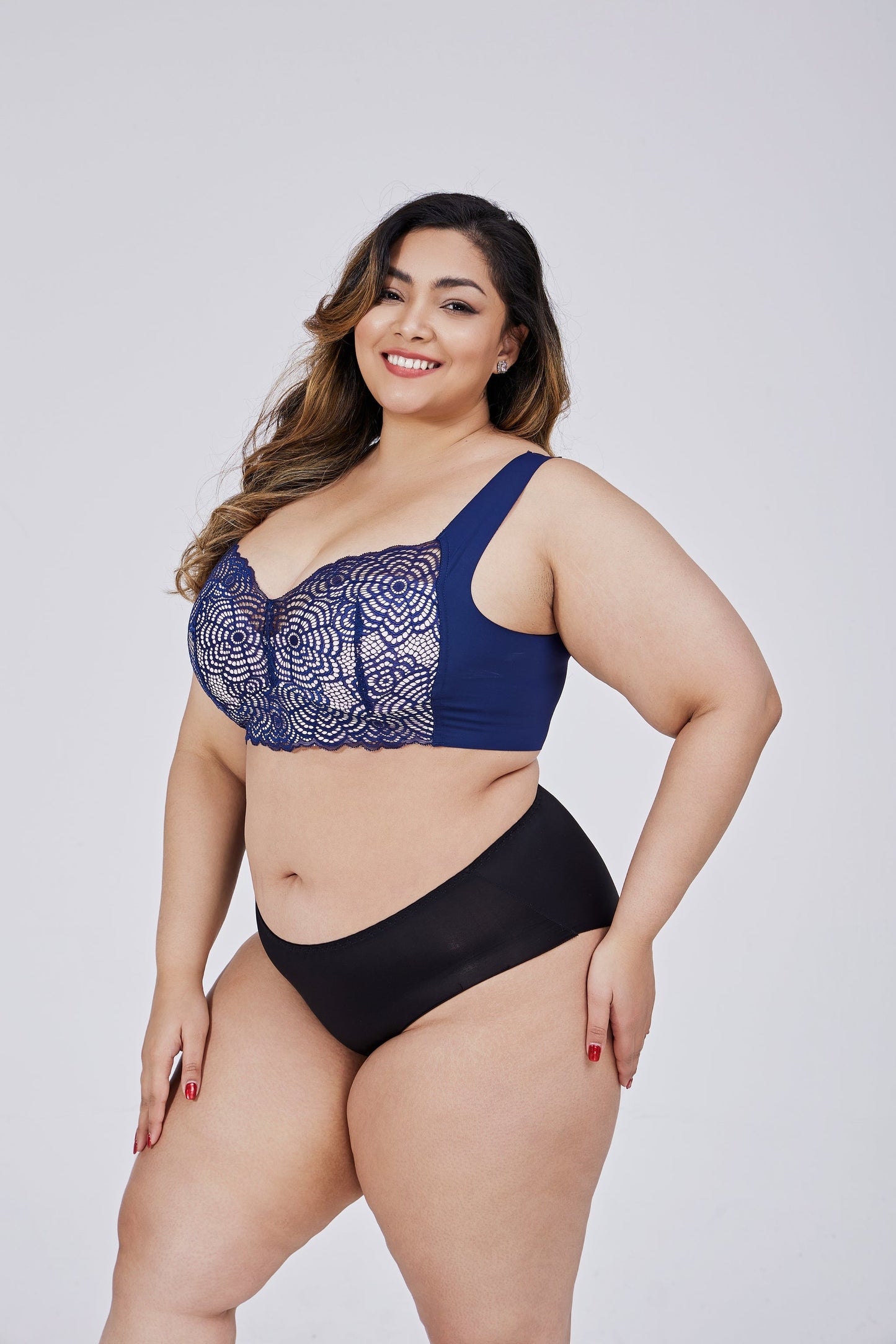 CurveEuphoria™ — Fühl dich den ganzen Tag unwiderstehlich sicher und bequem