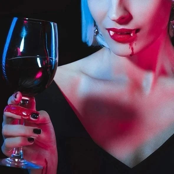 VampireTooth - Jage deinen Freunden einen Schrecken ein!