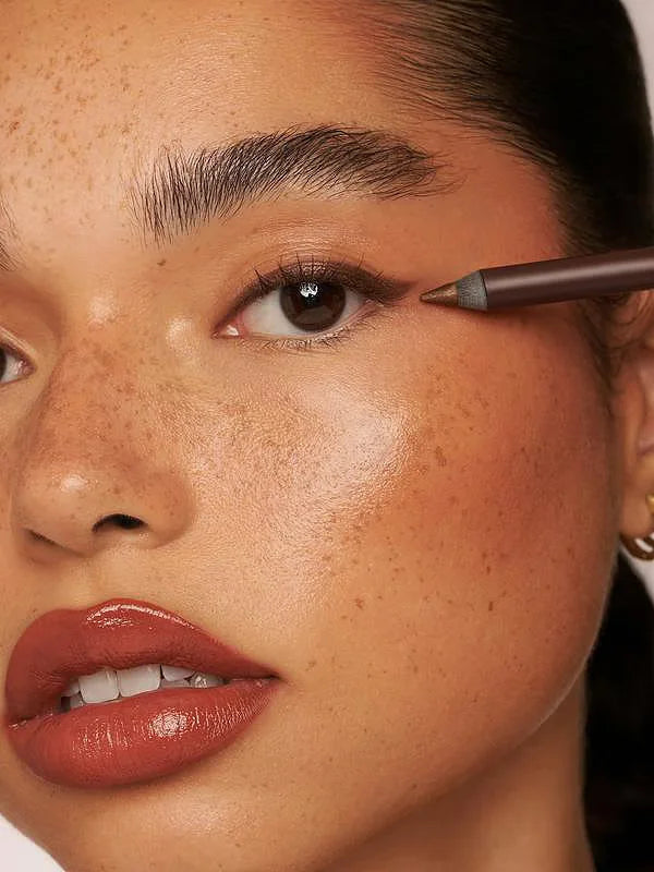 GlowMaster — Unverwischbarer Style, der dich den ganzen Tag strahlen lässt