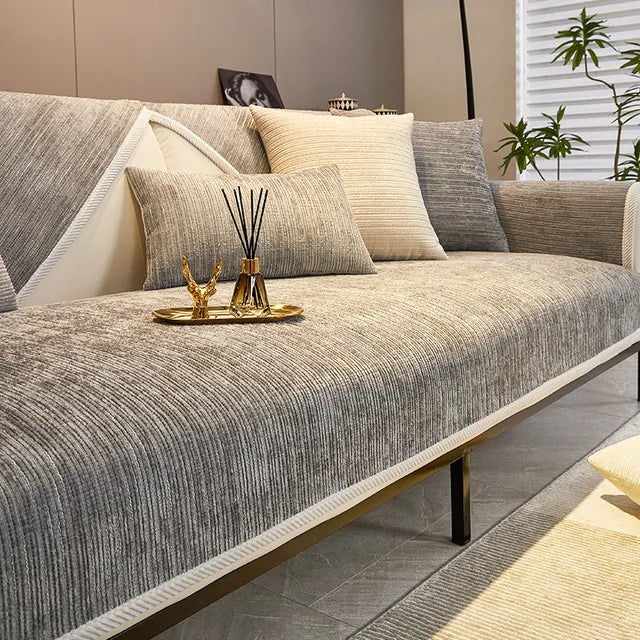 LuxGuard Schutzbezug — Sofaluxus erleben und Katzenkrallen adé!