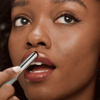 GlowDiva — Verleihe Deinem Look unwiderstehliche Power, die den ganzen Tag begeistert!