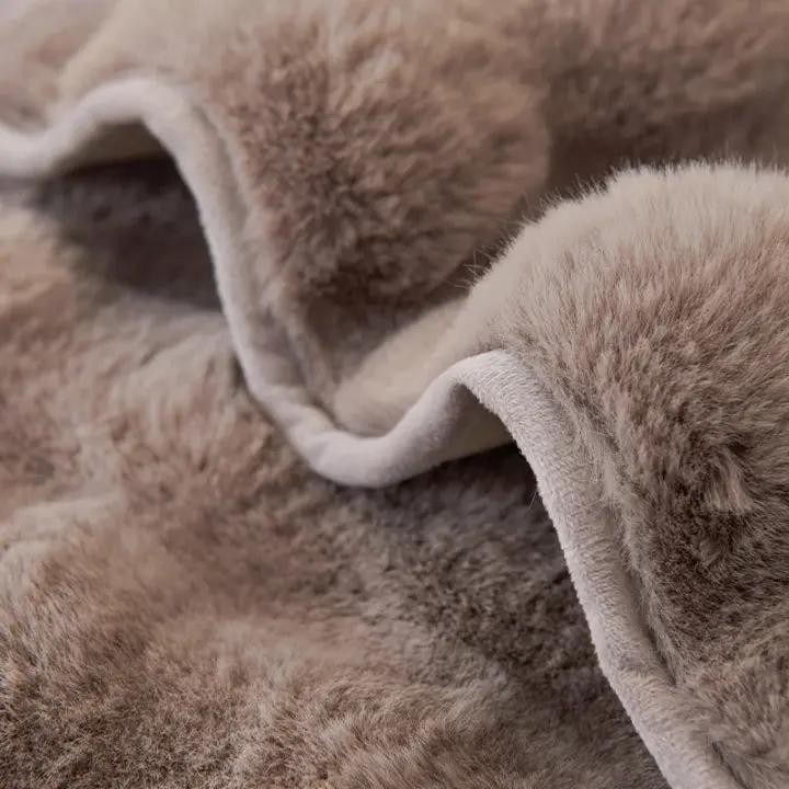 Sofa cover — Verwandelt deine Couch in ein makelloses Wohlfühlparadies, das Schmutz und Tierhaare mühelos abwehrt!