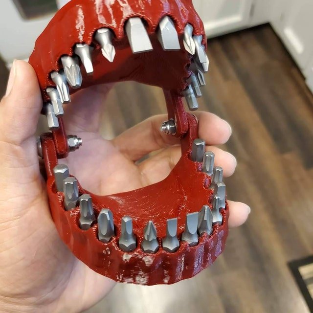 TitanGrip™ — Bring Ordnung ins Chaos und halte deine Bits unzerstörbar sicher!