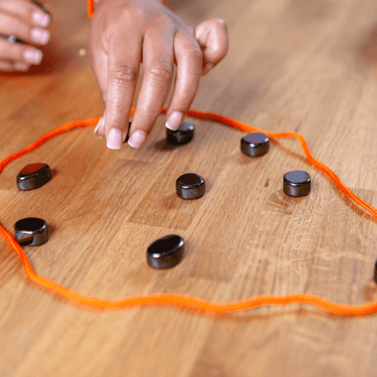 GlowGenius — Vereint Generationen mit Spaß, Spannung und echten Überraschungsmomenten am Spieltisch!