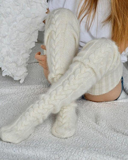 Flamora WarmKnit — Heiße Beine, die jeden Winter zum Flirten bringen!