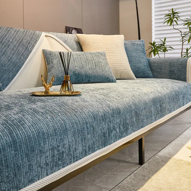 LuxGuard Schutzbezug — Sofaluxus erleben und Katzenkrallen adé!