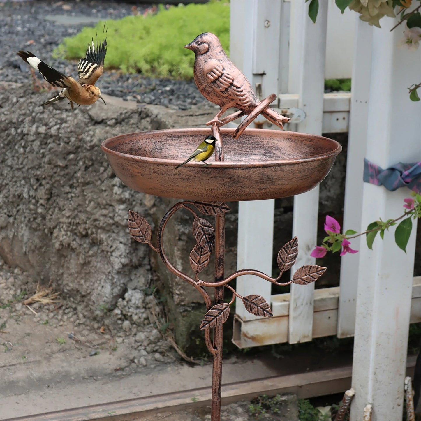 Vogelzauber-Oase "CopperLure" — Verwandelt Deinen Garten in ein magisches Vogelparadies voller Leben und Charme