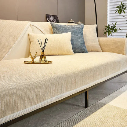 LuxGuard Schutzbezug — Sofaluxus erleben und Katzenkrallen adé!