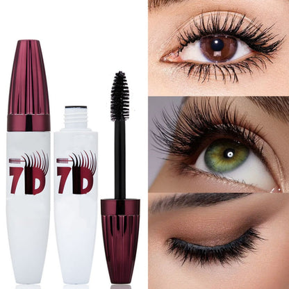 Power-Mascara — Unwiderstehliches Volumen & Schwung, das 24 Stunden lang alle Blicke fesselt